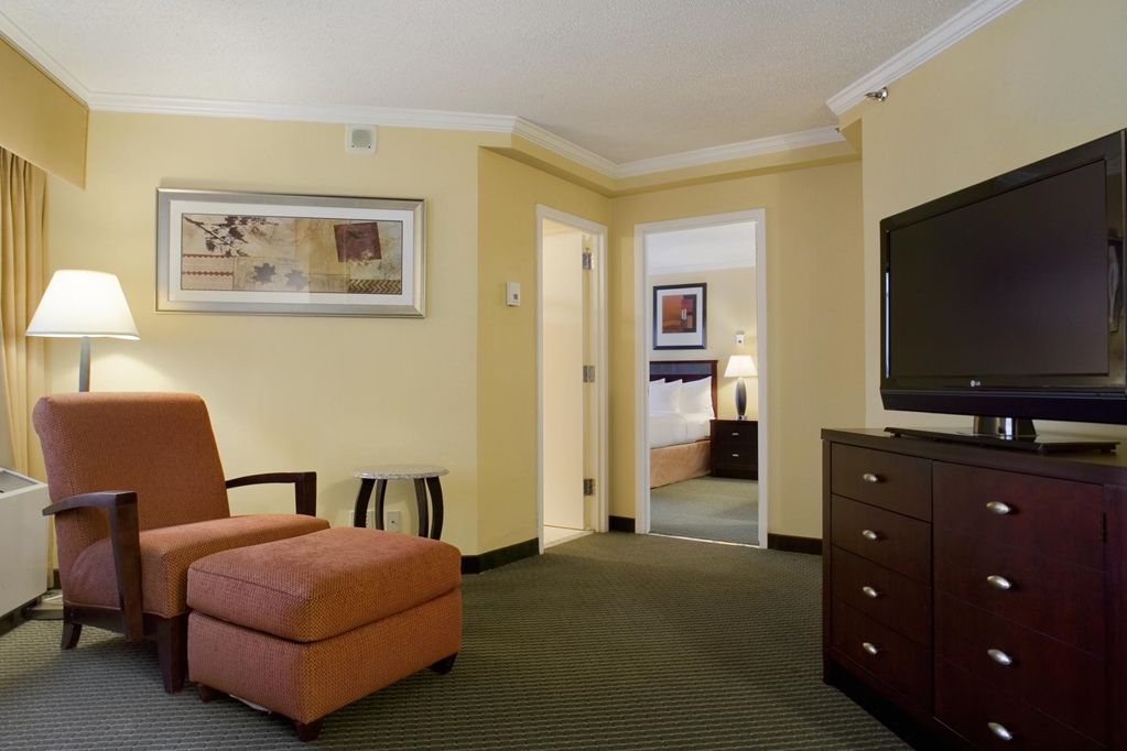 Hilton Arlington Hotel Ruang foto